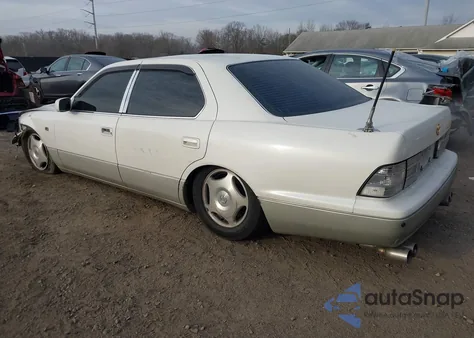 1998 Toyota Celsior z USA, uszkodzony, nr VIN UCF200142850